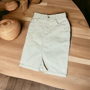 Marks and Spencer denim skirt 98% cotton 2% elastic khaki UK 12 length 2…